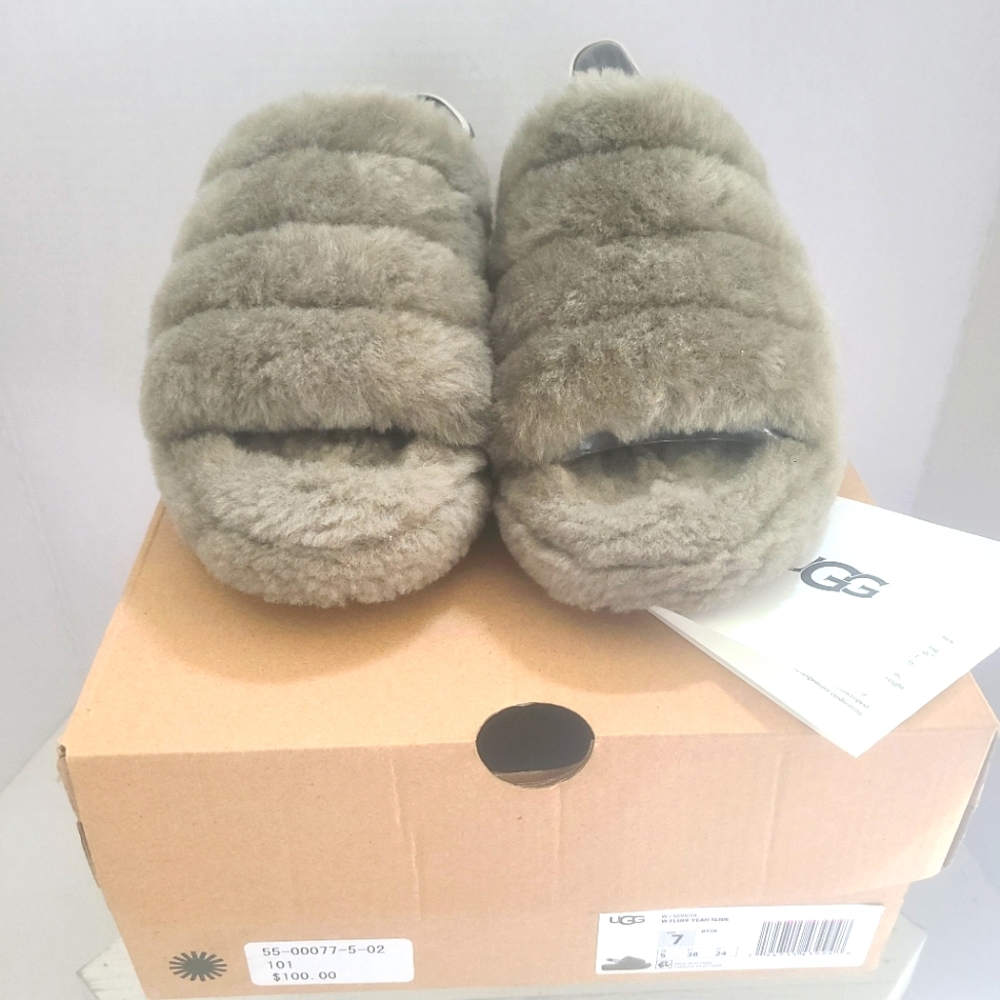 UGG FLUFF YEAH BURNT OLIVE SLIDE SLIPPER SANDALS SIZE 7  WOMAN’S. 100% AUTHENTIC